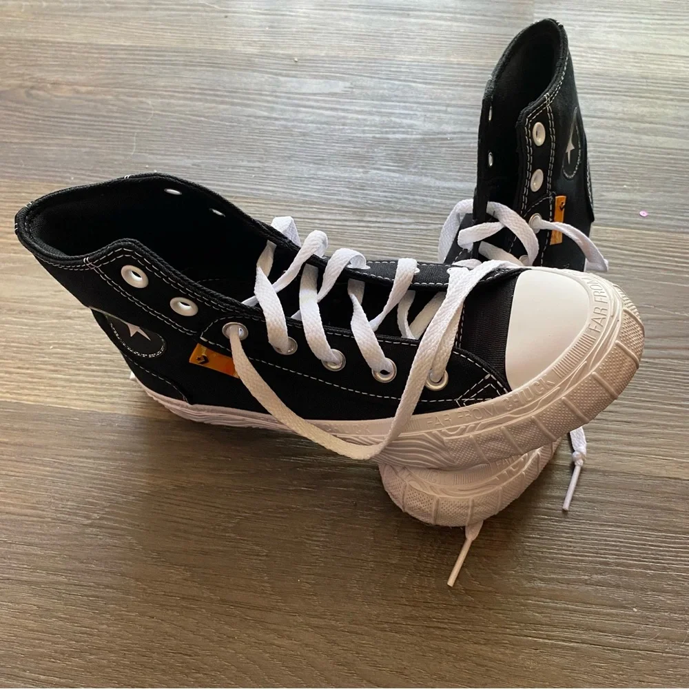 Converse Kids Black and White High-Tops